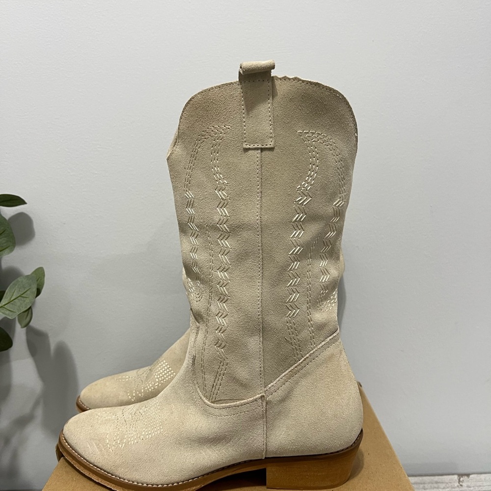 Women's Cream Cowboy Boots